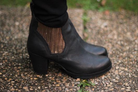 boots cuir noir or