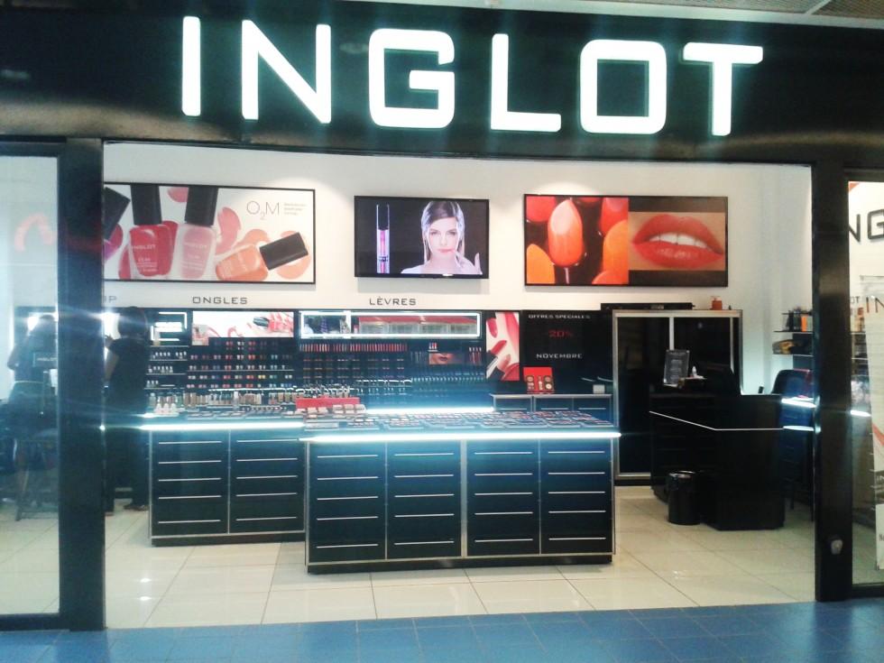 Chronique de l’Abidjanie #4: petite excursion chez INGLOT Cosmetics. inglot1