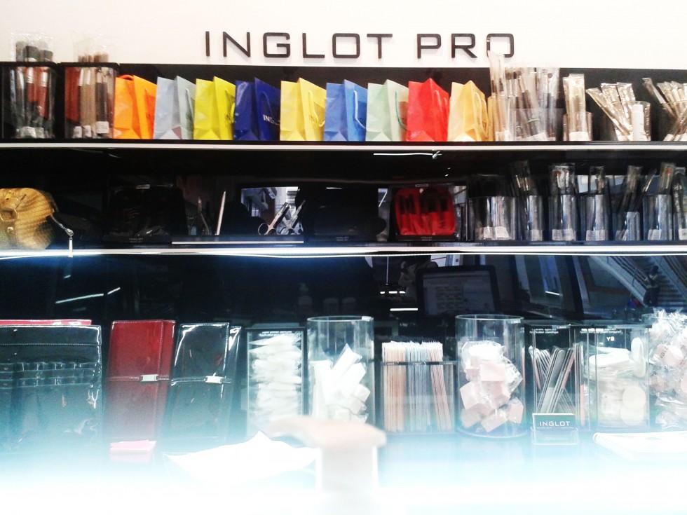 Chronique de l’Abidjanie #4: petite excursion chez INGLOT Cosmetics. inglot8