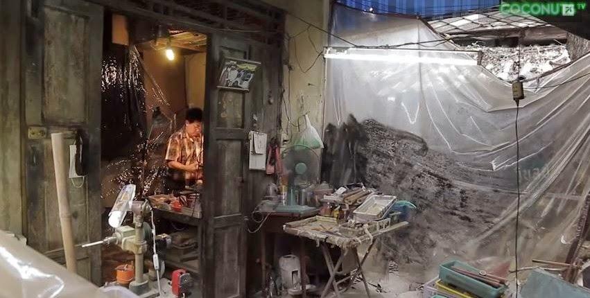 Bangkok :The Bamboo Saxophone Man (reportage HD)