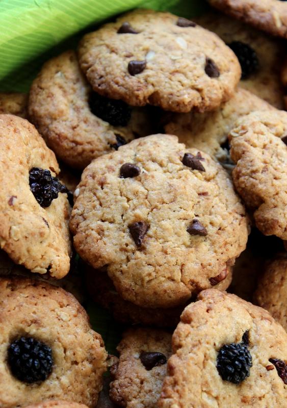 Cookies noisettes pépites-mûres raisins