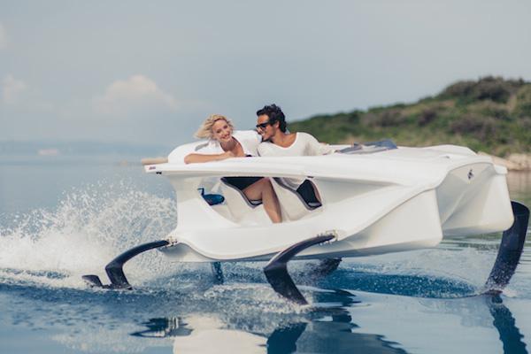 MOTEUR : Electric Hydrofoiling Quadrofoil Watercraft 5-electric-hydrofoiling-quadrofoil-watercraft
