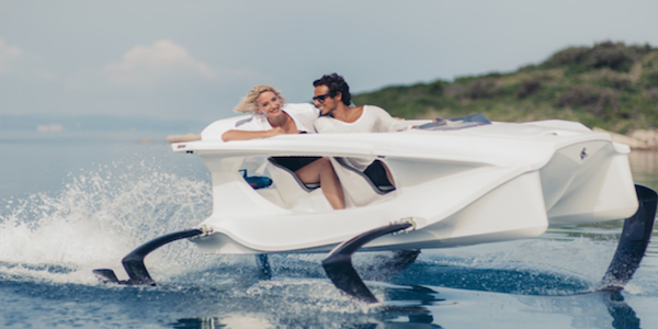 MOTEUR : Electric Hydrofoiling Quadrofoil Watercraft MOTEUR : Electric Hydrofoiling Quadrofoil Watercraft