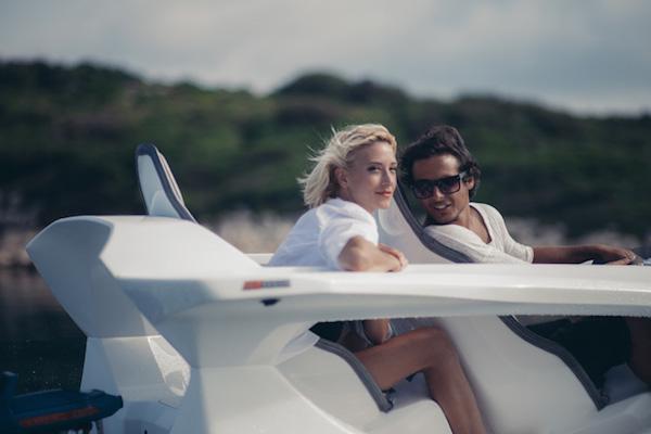 MOTEUR : Electric Hydrofoiling Quadrofoil Watercraft 4-electric-hydrofoiling-quadrofoil-watercraft