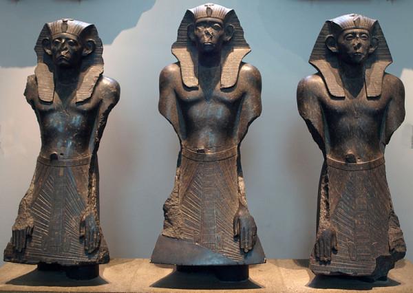 SESOSTRIS-III--3-statues----British-Museum.jpg