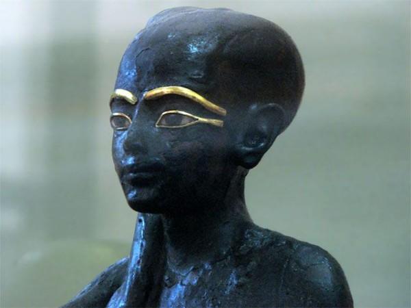 Il avait décidément tout pour plaire, l'enfant-dieu Ihy associé à l'ivresse Hathorique... (5) ! En Égypte antique ! tutankhamun_egyptian_museum_c15.jpg