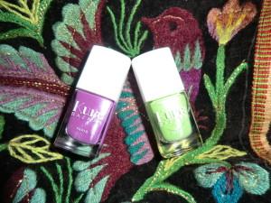 Mettez vos ongles aux couleurs du Brésil...avec les vernis Adriana et Carioca de chez Kure Bazaar! Mettez vos ongles aux couleurs du Brésil...avec les vernis Adriana et Carioca de chez Kure Bazaar!
