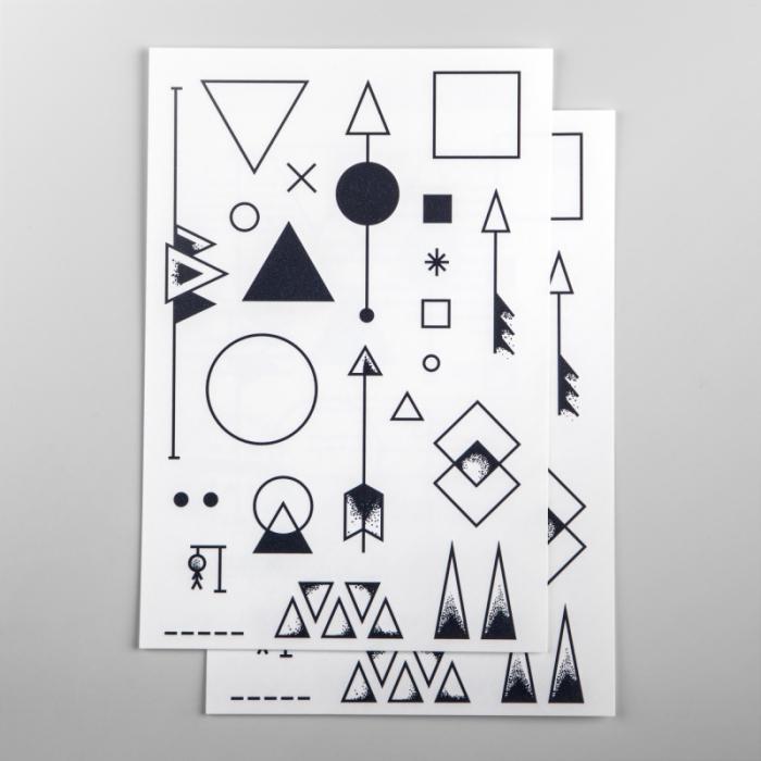 Beauté : les tatouages éphémères chics et rétros de △ Bernard Forever △ tattoo-angle-mort-produit-bernard-forever