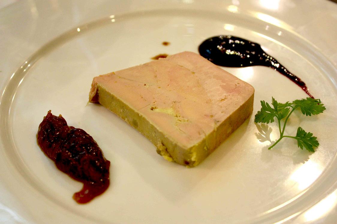 Foie gras de canard gelée au Pinot noir © P.Faus 