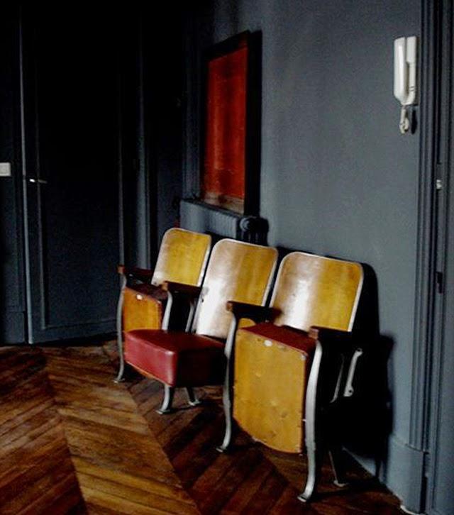 Une couleur : le gris Une matière : le bois Tendance deco couleur murs gris + bois naturel