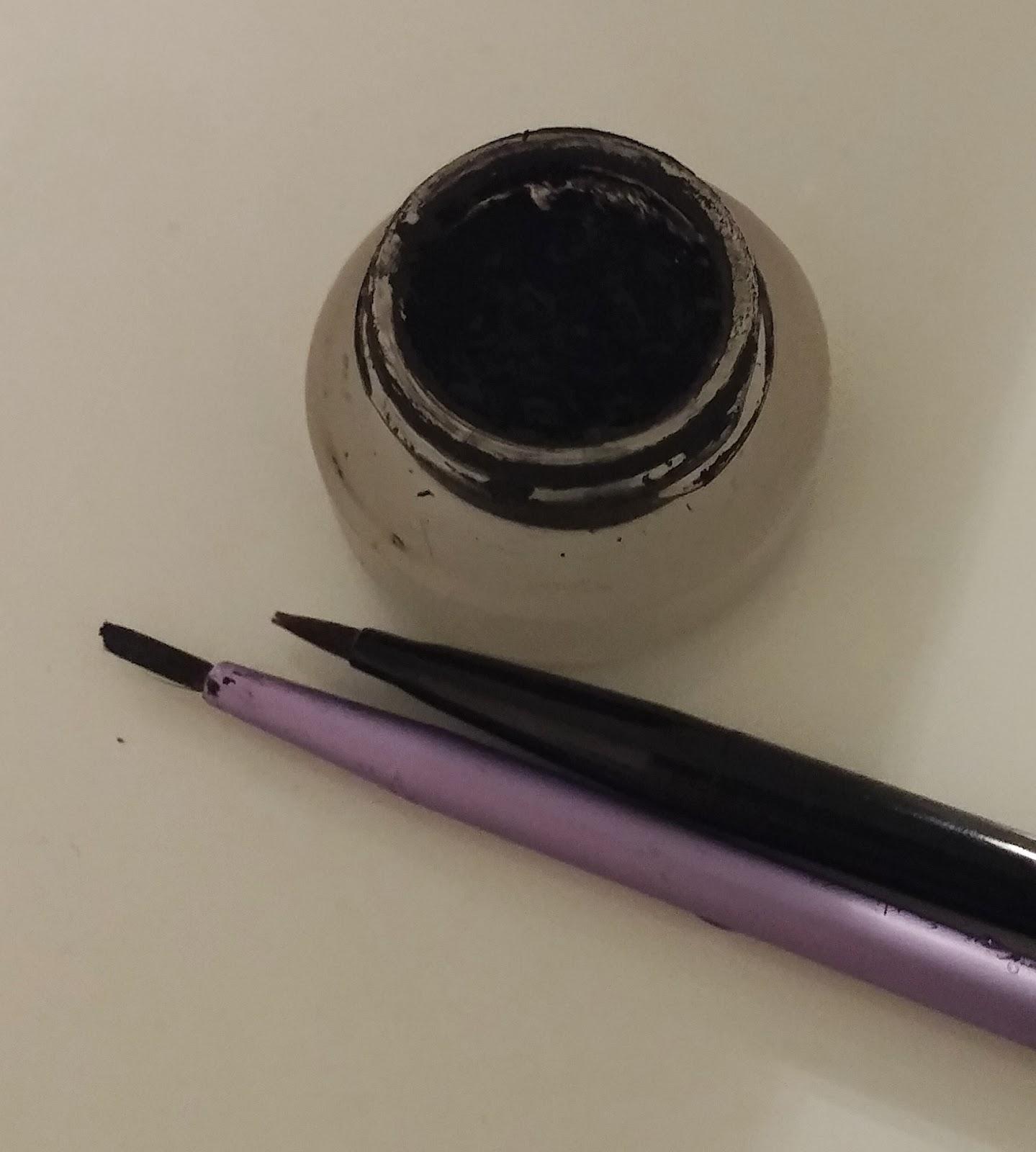 Mon premier liner gel : eye liner lasting drama de Maybelline Mon premier liner gel : eye liner lasting drama de Maybelline