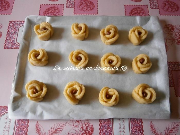 Gül Tatlisi (dessert roses) Gül Tatlisi (dessert roses)