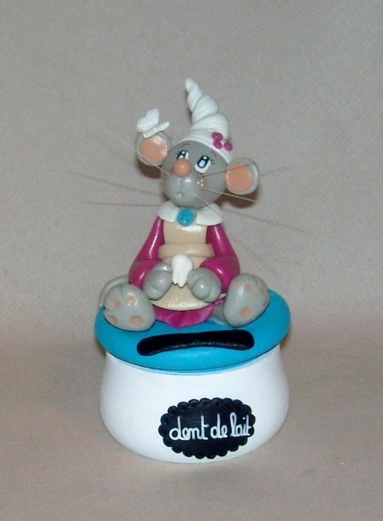 Boite à dent de lait avec p'tite souris Boite à dent de lait avec p'tite souris