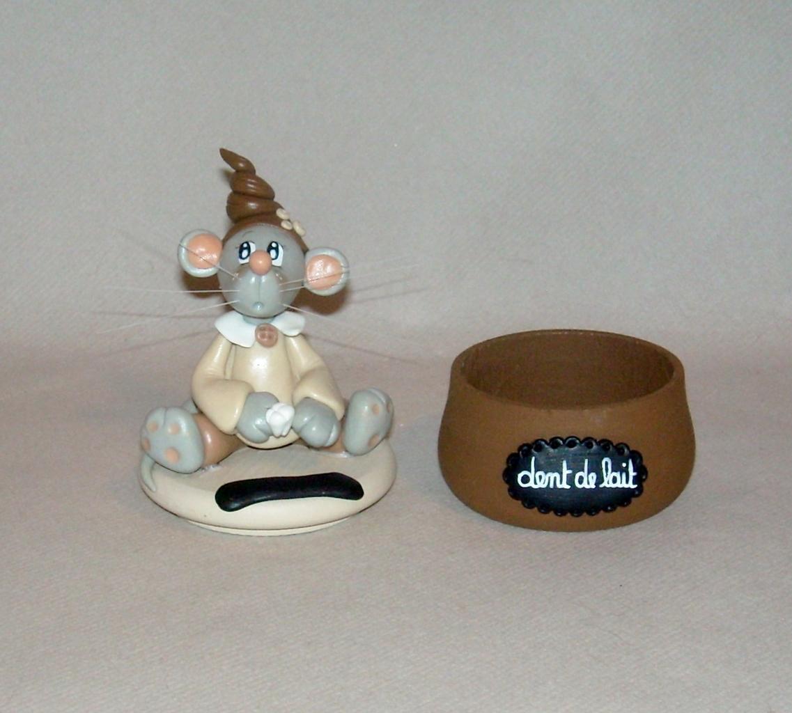Boite à dent de lait avec p'tite souris Boite à dent de lait avec p'tite souris