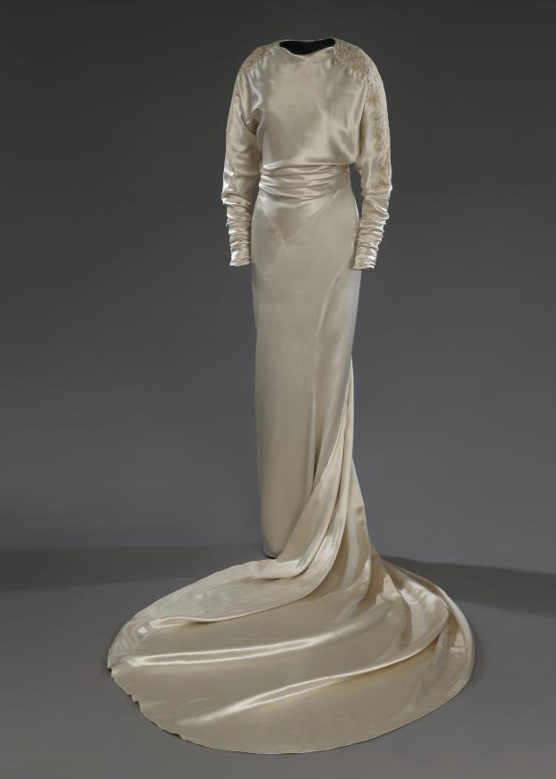 #ModeMTL Le récit d’amour à traverse des robes de mariée au @MuseeMcCord Photo 5.1