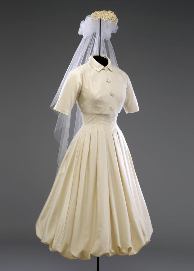 #ModeMTL Le récit d’amour à traverse des robes de mariée au @MuseeMcCord Photo 19