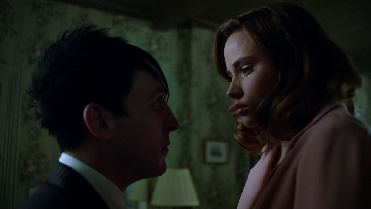 Les critiques // Gotham : Saison 1. Episode 9. Harvey Dent. Les critiques // Gotham : Saison 1. Episode 9. Harvey Dent.