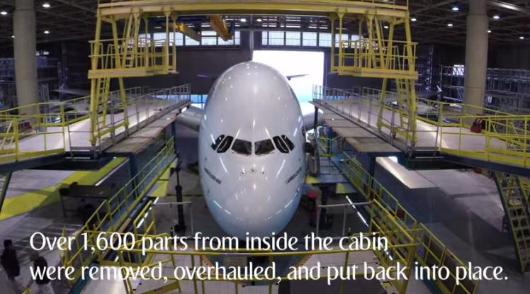 Un A380 passe au garage pour une révision