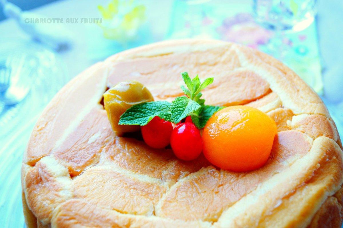 Charlotte aux fruits au sirop & au mascarpone Charlotte aux fruits au sirop & au mascarpone