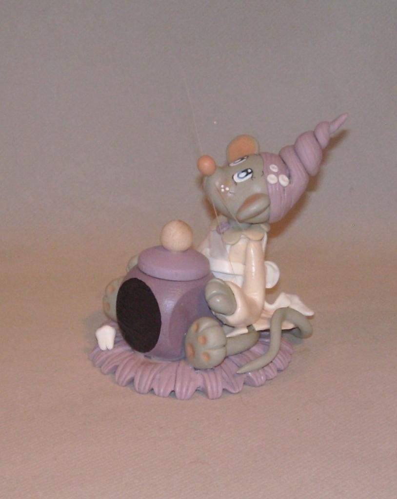 Boite à dent avec p'tite souris Boite à dent avec p'tite souris