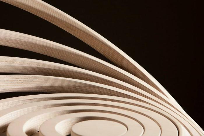 Tabouret design spirale de bois par Estampille 52