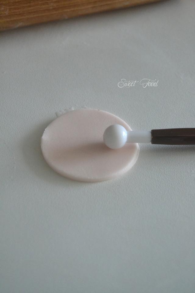 Fleur en pâte à sucre – Tutoriel DSC_0005