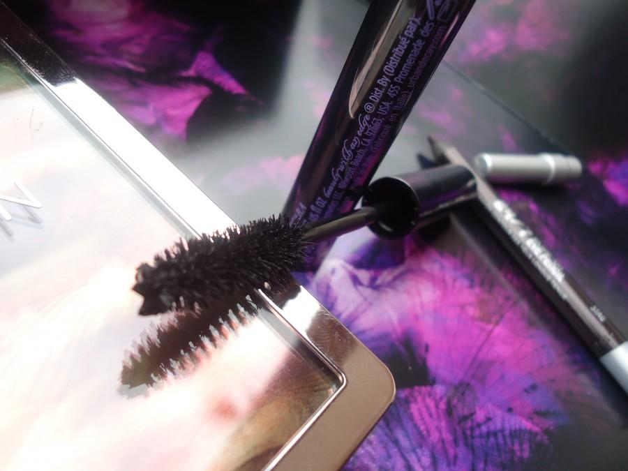 Nudes en folie avec la palette « Naked On The Run », Urban Decay DSC07887