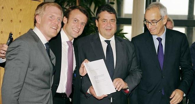 395ème semaine politique: à quoi sert François Hollande ?