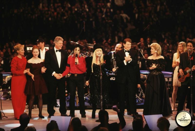 michael-performs-at-president-bill-clintons-inaugural-celebration(72)-m-4