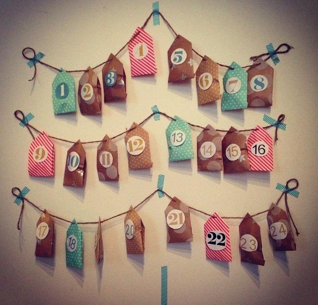 Mon calendrier de l'Avent : des petites maisons en papier Mon calendrier de l'Avent : des petites maisons en papier