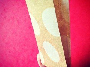 Mon calendrier de l'Avent : des petites maisons en papier Modèle que j'ai reproduit sur les papiers trouvés chez Hema