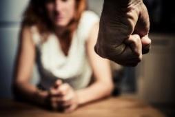 VIOLENCES faites aux FEMMES: Dans un cas sur 2 l'agresseur est le partenaire intime – Réseau CHU