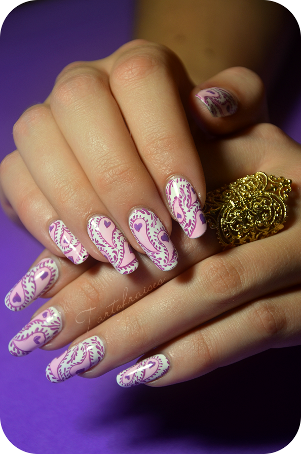 Nail Art mode : Paisley http://images.tartofraises.fr/nailart/paisley/paisley_12.png