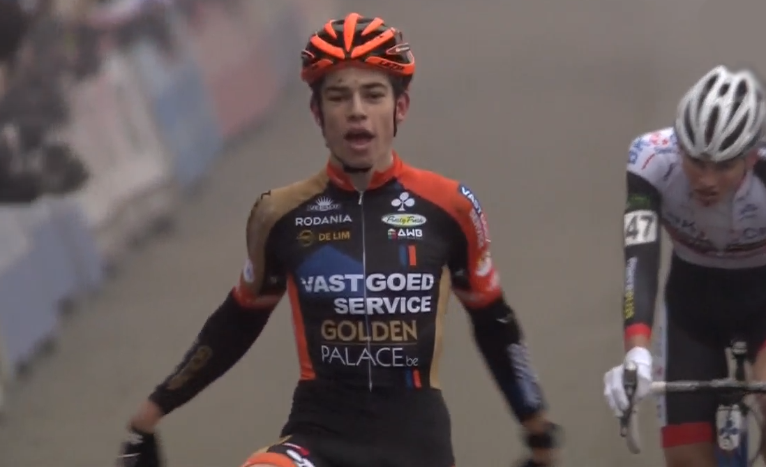 Wout van Aert remporte le flandriencross à Hamme-Zogge Wout van Aert remporte le flandriencross à Hamme-Zogge
