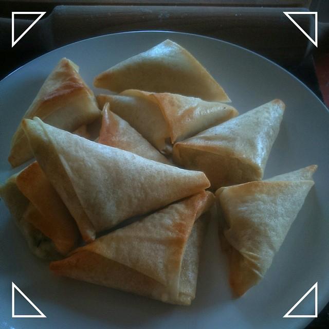 Le Tumblr est à jour: la #recette des triangles poireaux/chèvre/carvi est en ligne (à décliner en feuilletés avec possibilité de changer le fromage selon ton goût) #veggie #healthy #yummy