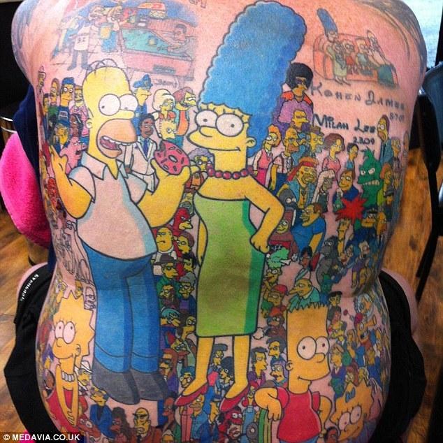 Un australien se fait tatouer 203 personnages des Simpson sur son dos
