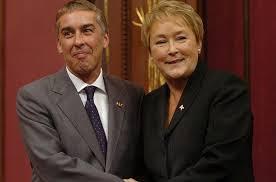 Et Ça S'insurge Contre Le Cynisme à l'Égard de la Politique? Et Ça S'insurge Contre Le Cynisme à l'Égard de la Politique?