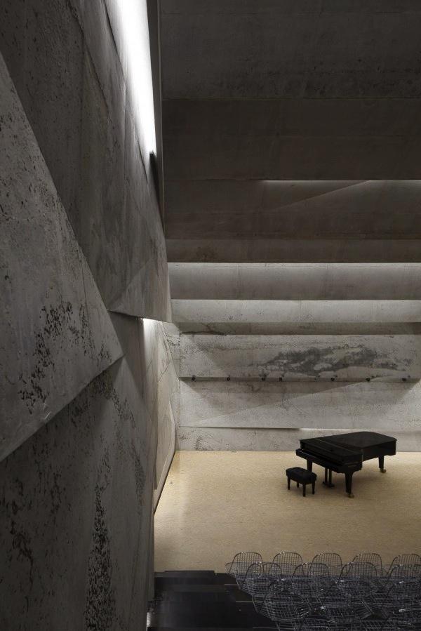 ARCHITECTURE : Concert Hall In Blaibach Concert-Hall-2-600x899
