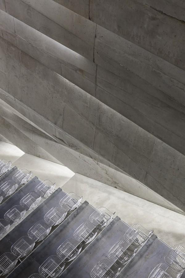 ARCHITECTURE : Concert Hall In Blaibach Concert-Hall-5-600x899