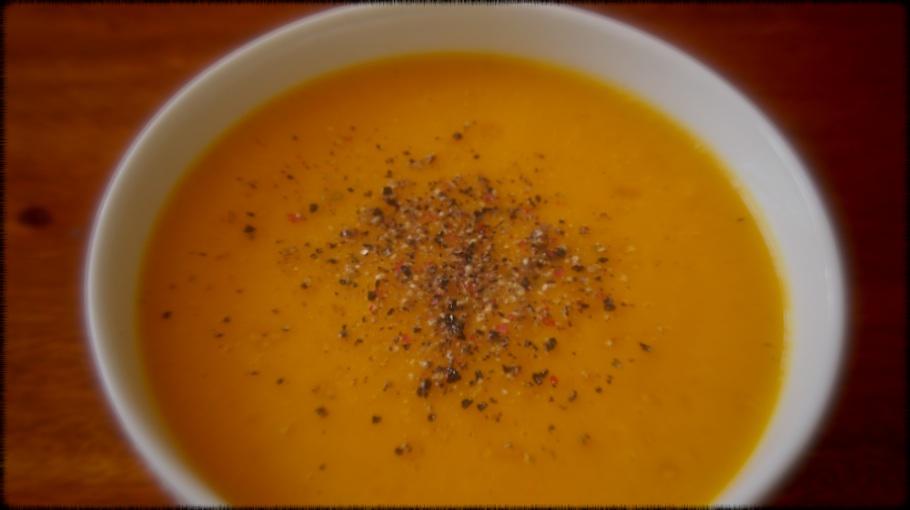 Programme yoga et healthy anti-déprime saisonnière ! Soupe-Potimarron-Veggie-JulieFromParis