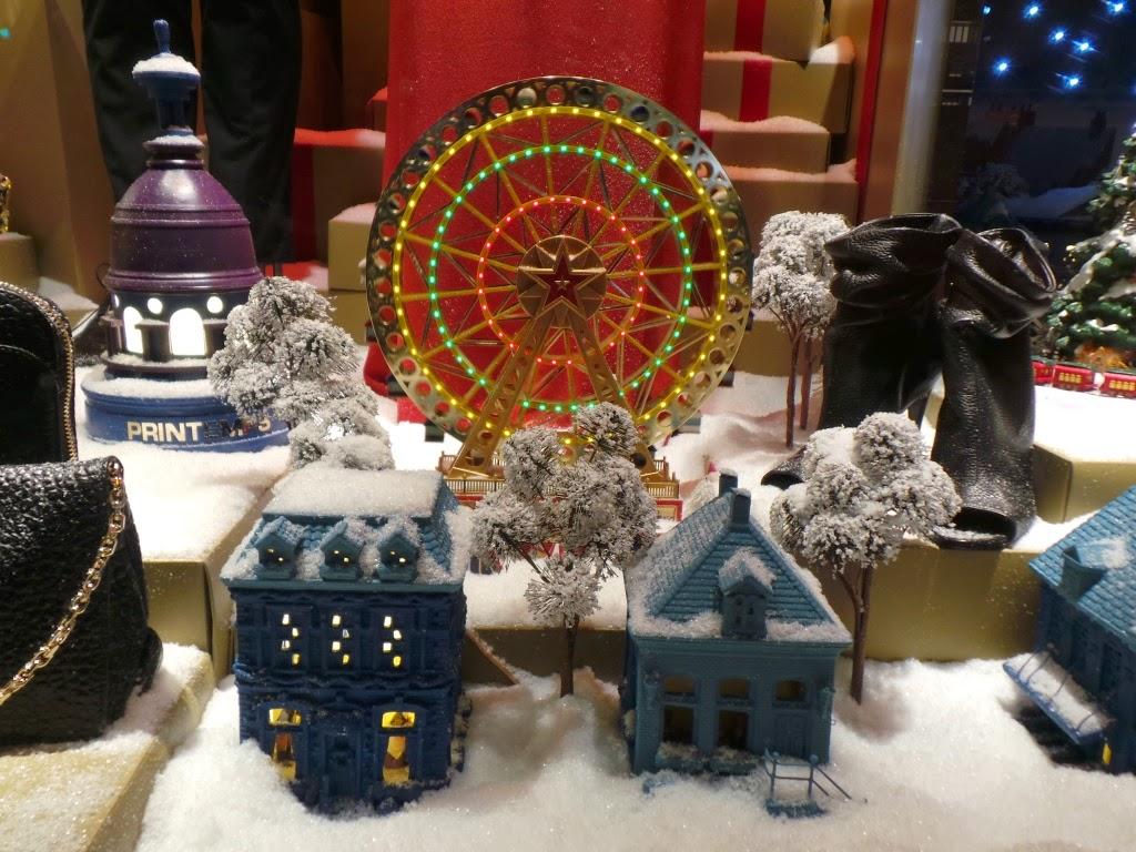 Préparer Noël #2 : Occuper les enfants avec les vitrines du Printemps Haussmann et  le Playmobil Funpark!