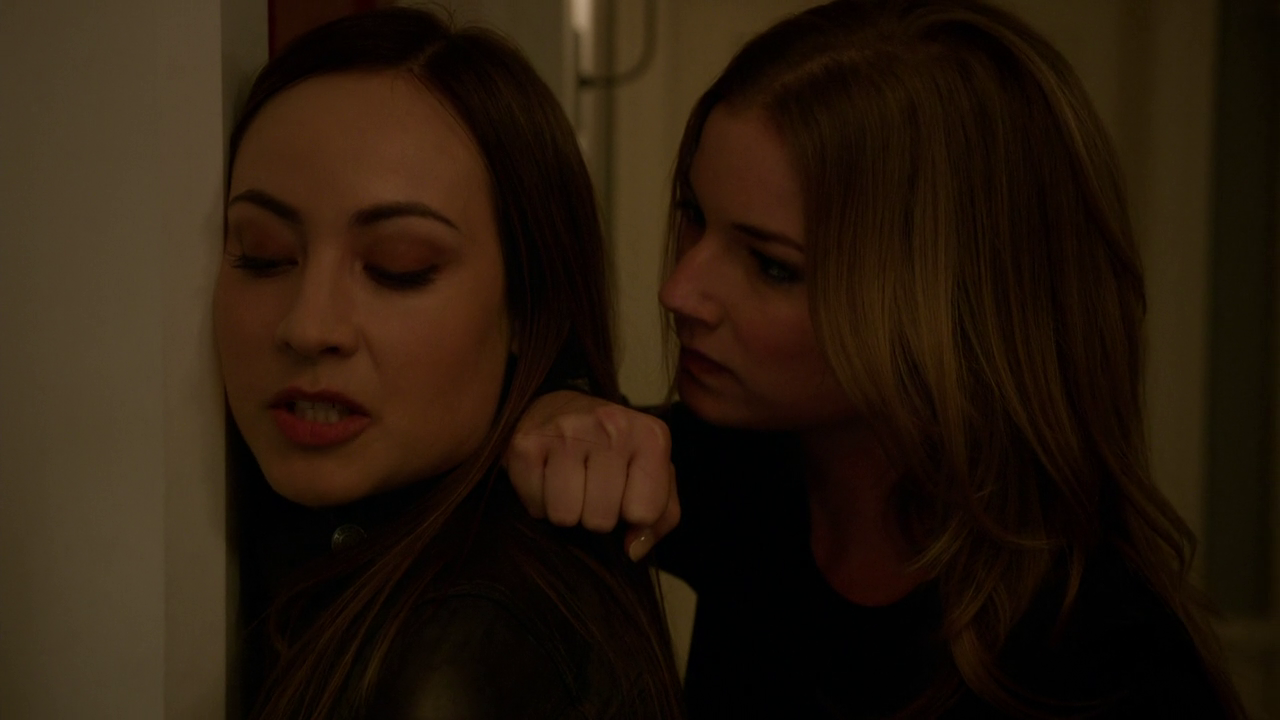 Les critiques // Revenge : Saison 4. Episode 10. Atonement. Les critiques // Revenge : Saison 4. Episode 10. Atonement.