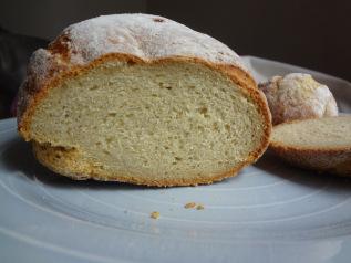 Où trouver du pain sans gluten à Paris? pain Helmut Newcake