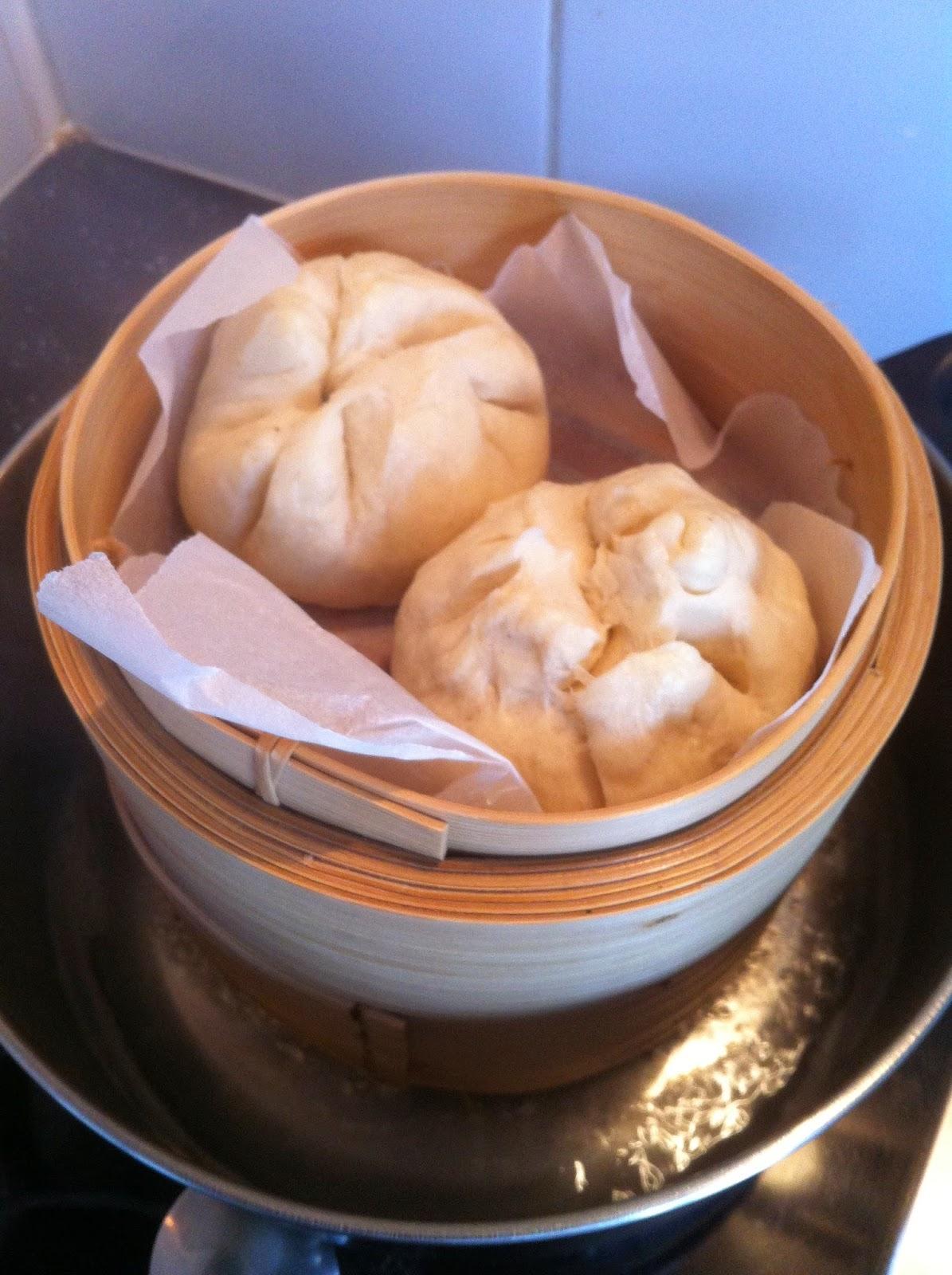 B130 - BRIOCHE A LA VAPEUR FARCIE - BAO ZI B130 - BRIOCHE A LA VAPEUR FARCIE - BAO ZI