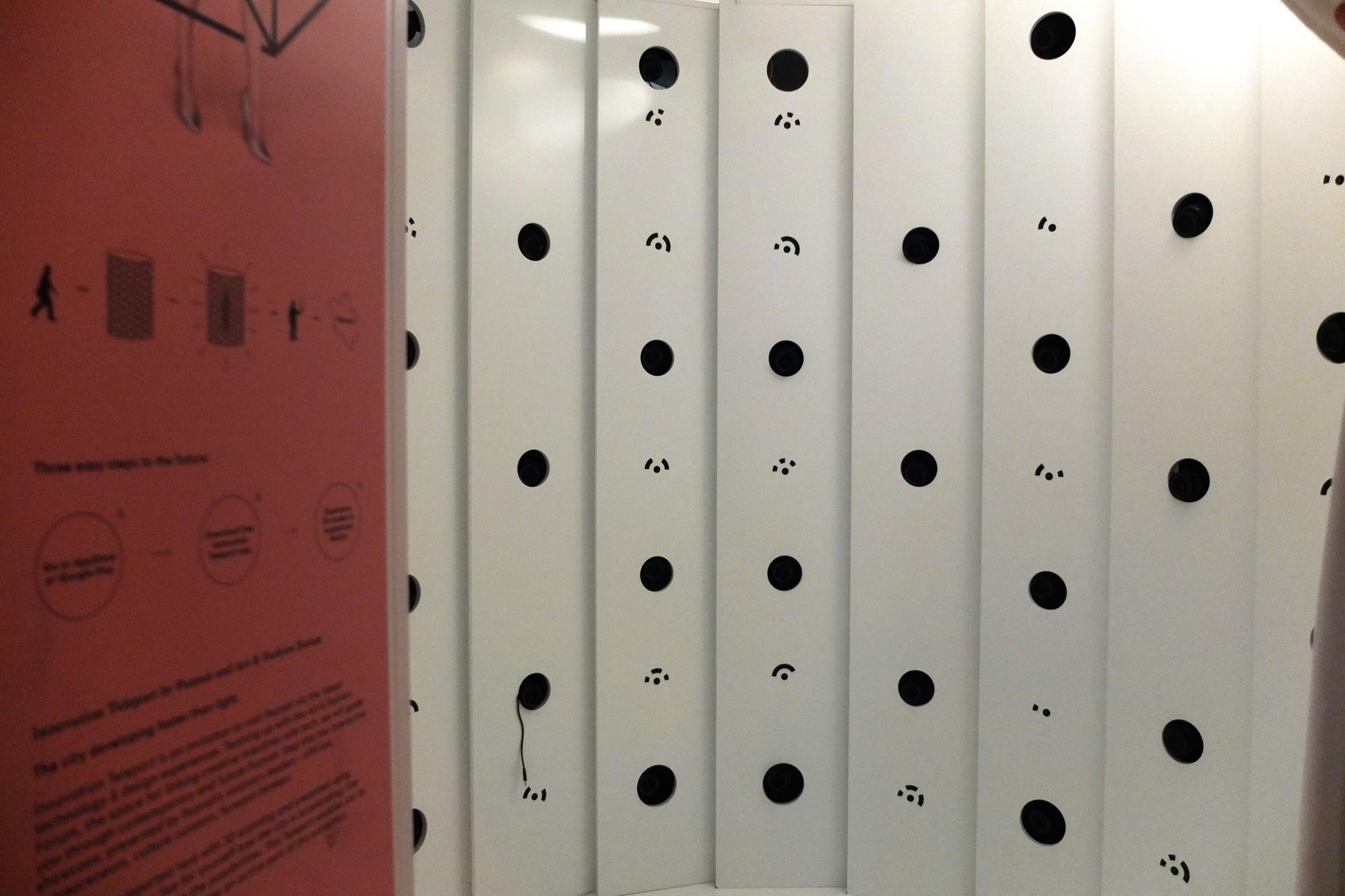 LeWeb 14 : une cabine pour vous téléporter partout en Europe IMG_0618.JPG