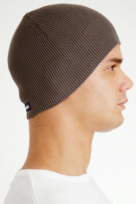 Cap that is worn off, relaxed, casual, preppy, trendy.