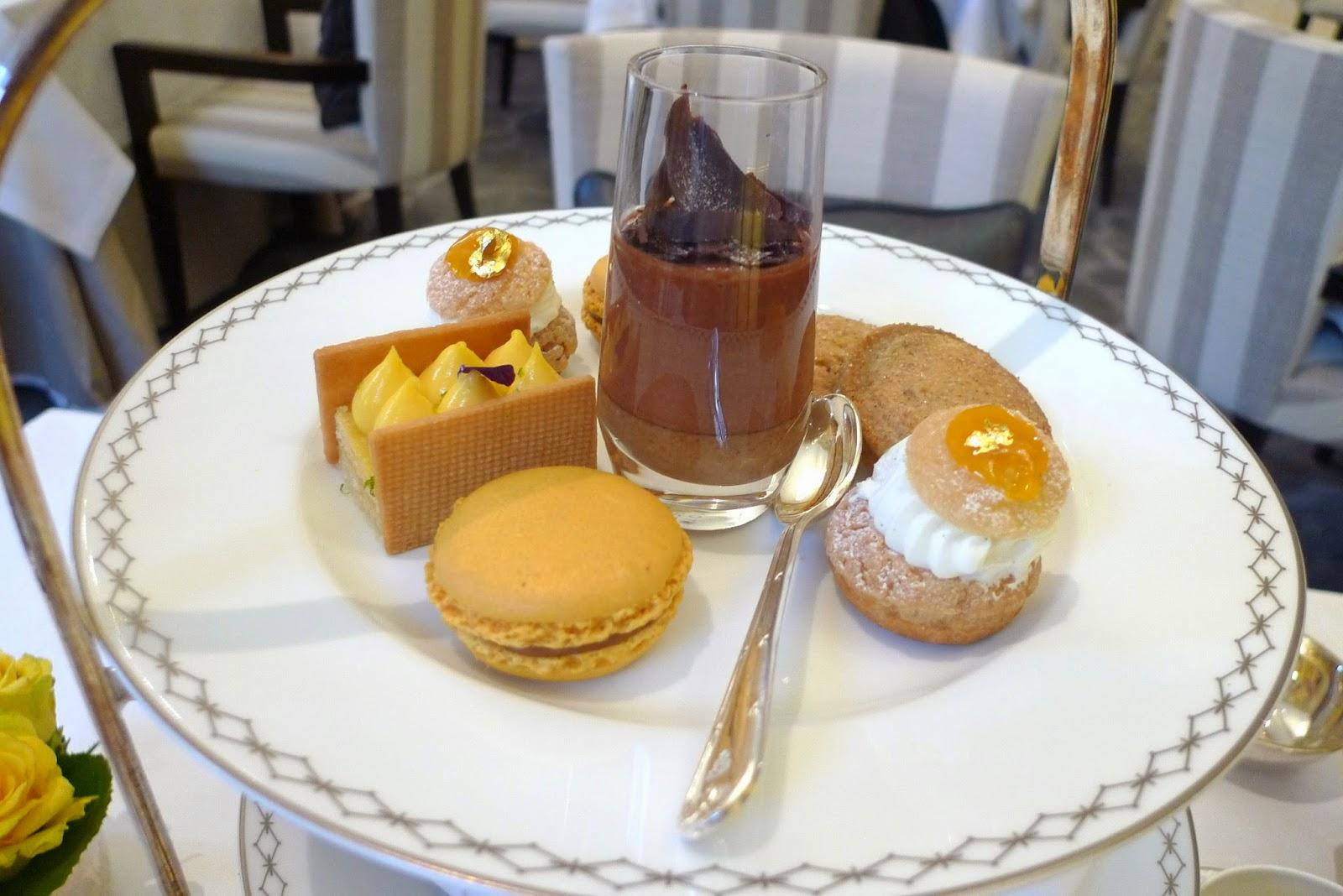 L'afternoon tea du Peninsula