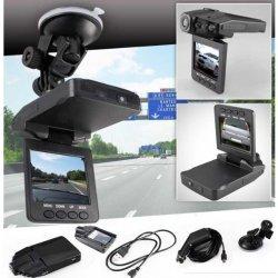 Quelles sont les 10 meilleures dash cam? Véritable boite noire, cette caméra spéciale voiture vous permet de filmer en permanence vos trajets tout en mémorisant automatiquement les dernières périodes filmées. Vous vous préservez ainsi de tout litige en cas d'accident ou de PV. Très pratique...