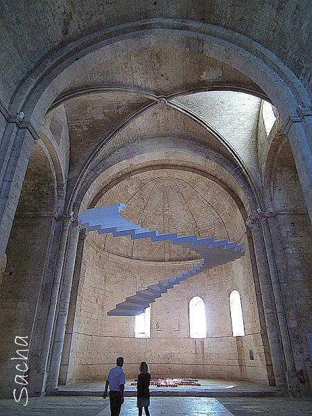 Guernsey gâche + balade à l'abbaye de Montmajour en Arles en été ou en hiver :)