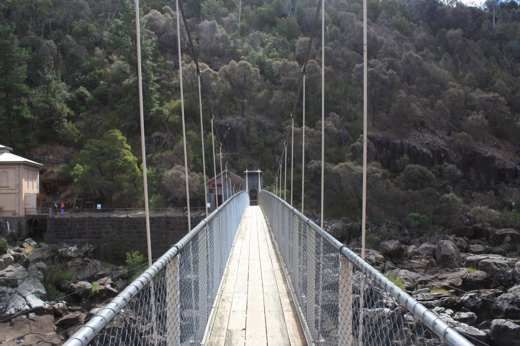 Découverte des environs de Launcheston et Saint Patrick en Tasmanie power station cataract gorge